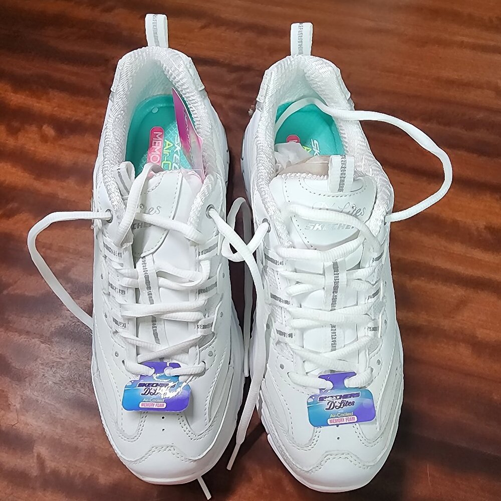 Skechers D’Lites White Sneakers | Women’s 8.5 | Air-Cooled Memory Foam | New